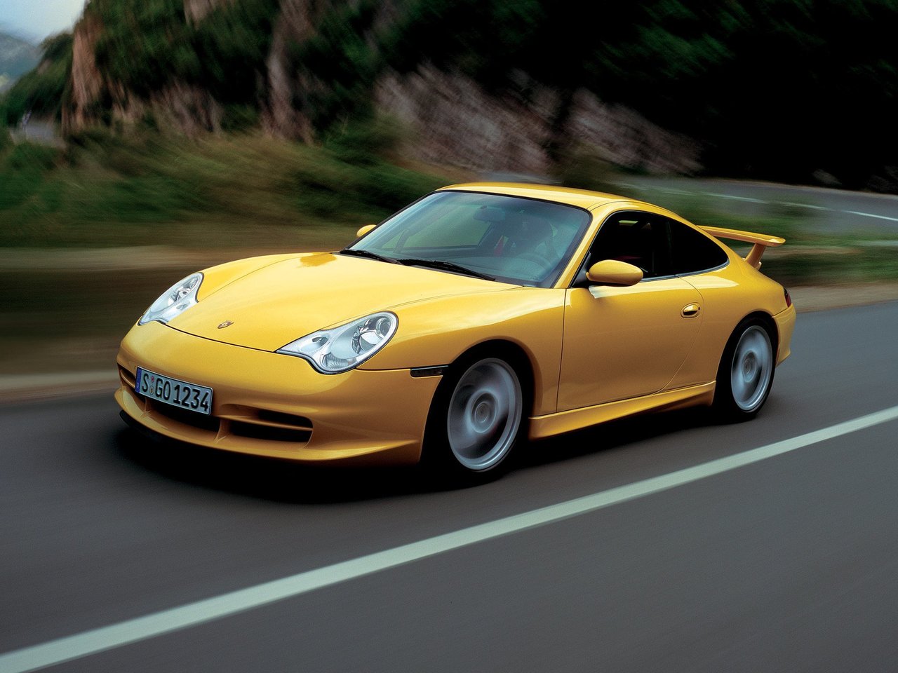 По данным расхода бензина 1 комплектации 911 ГТ3 996 Рестайлинг  расчитаем расход газа. Посчитаем на сколько заправка газом дешевле. Сколько километров проедет 911 ГТ3 без дозаправки.